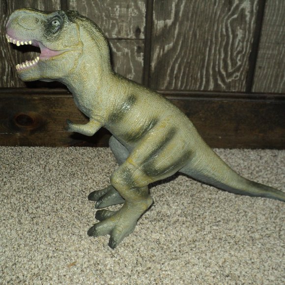 Tyrannosaurus Rex Dinosaur by Toy Magic Trading Co. 11.5" H x 18" L Green 2003 - Picture 2 of 3